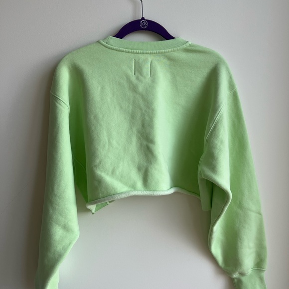 Aritzia/TNA New unused green Cozy Fleece Boyfriend Cropped Sweatshirt, size 1 - Picture 2 of 4
